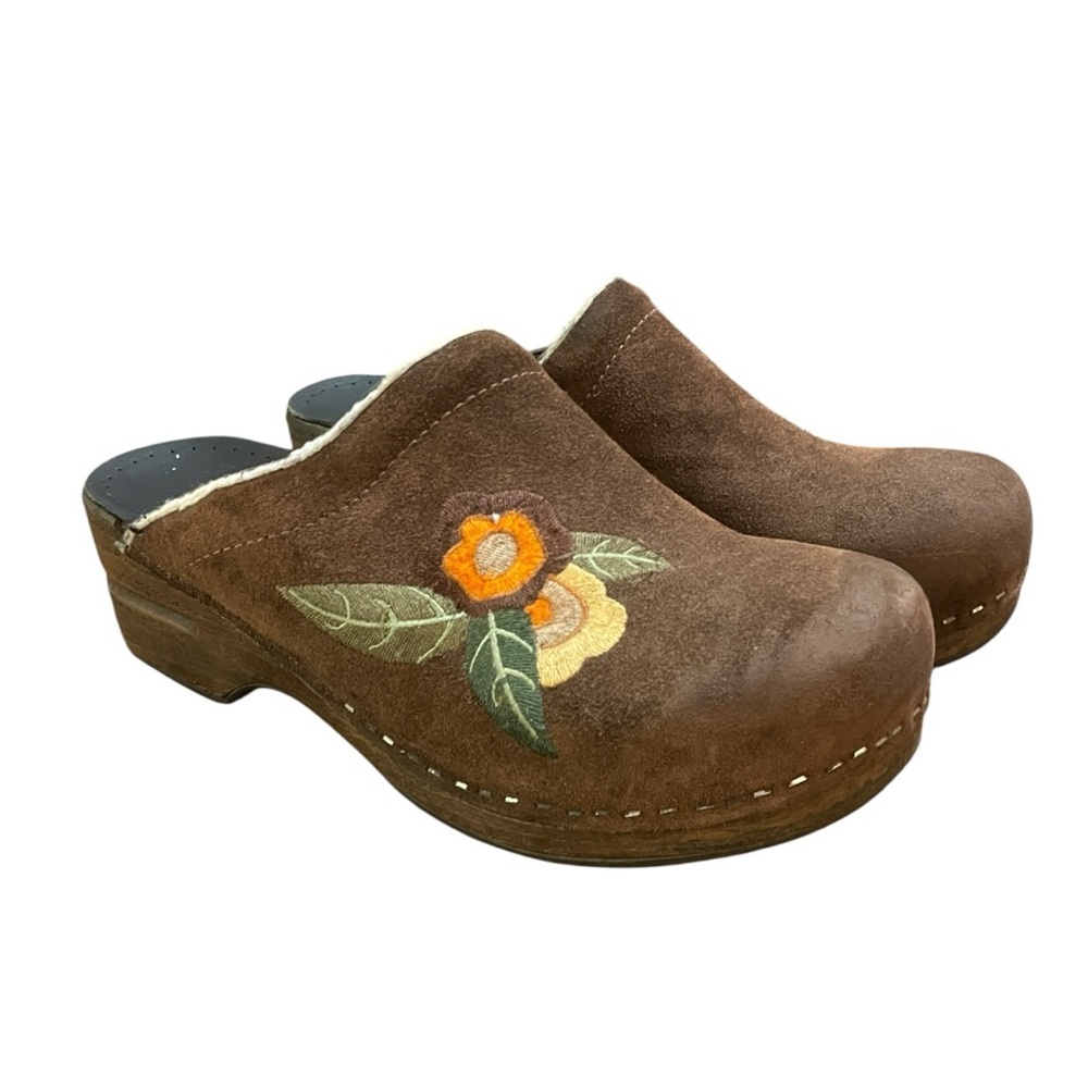 Retro Dansko Floral Embroidered Brown Suede Mule Clogs